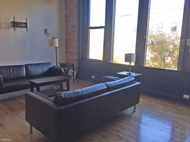 Building Photo - 1 br, 1 bath Condo - 101 W Liberty St Apt 230