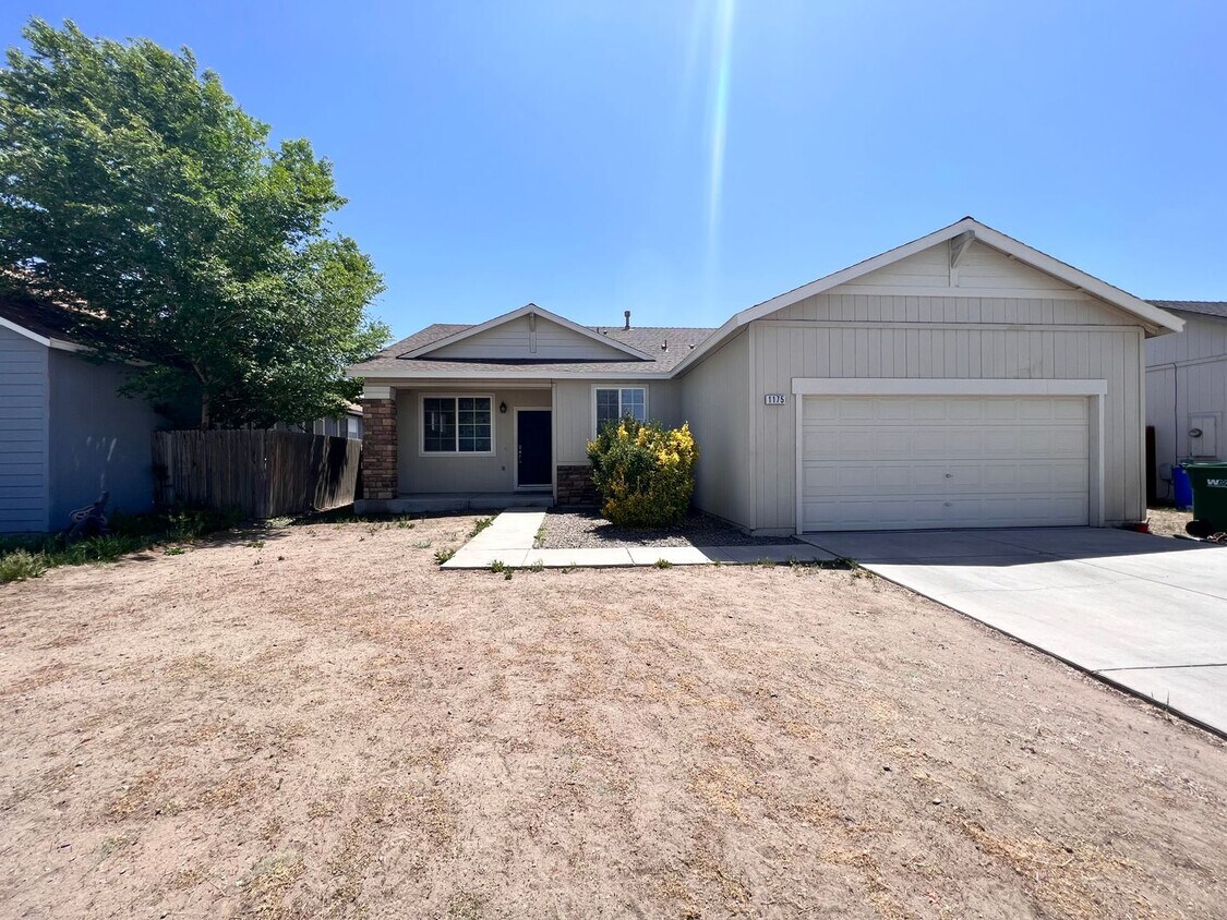 1175 Mountain Rose Dr, Fernley, NV 89408 House Rental in Fernley, NV