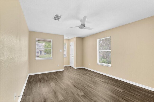 Foto del edificio - 8103 Willet Trail