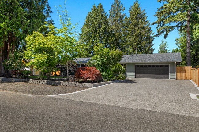 Foto del edificio - 4104 60th Ave SW
