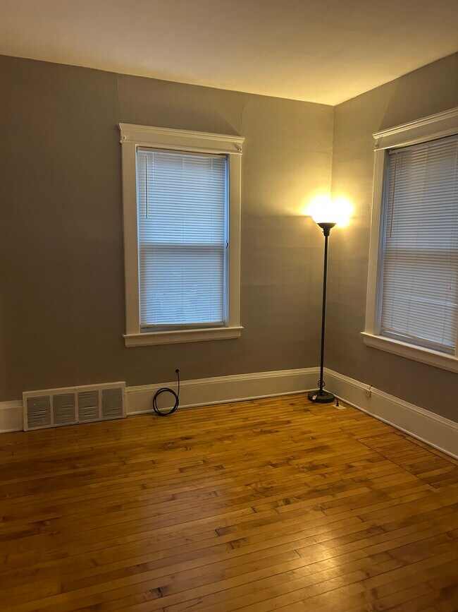 Foto del edificio - 2022 Murray Hill Rd
