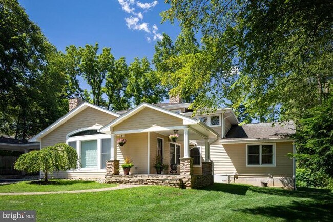 Foto del edificio - 44 Locust Ln