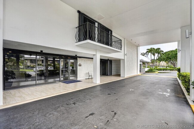 Building Photo - 1200 Marine Way E