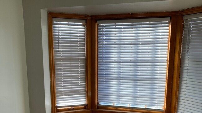 Building Photo - 2513 18th Ave