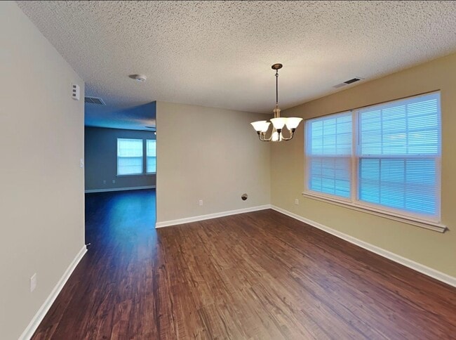 Foto del edificio - 4407 Staffordshire Ln