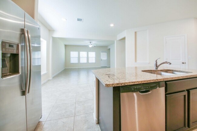 Foto del edificio - 14002 Madrigal Ln