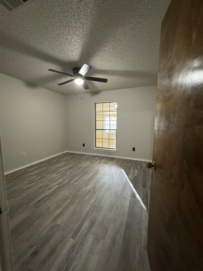 Foto del edificio - 8608 Geneva Ave