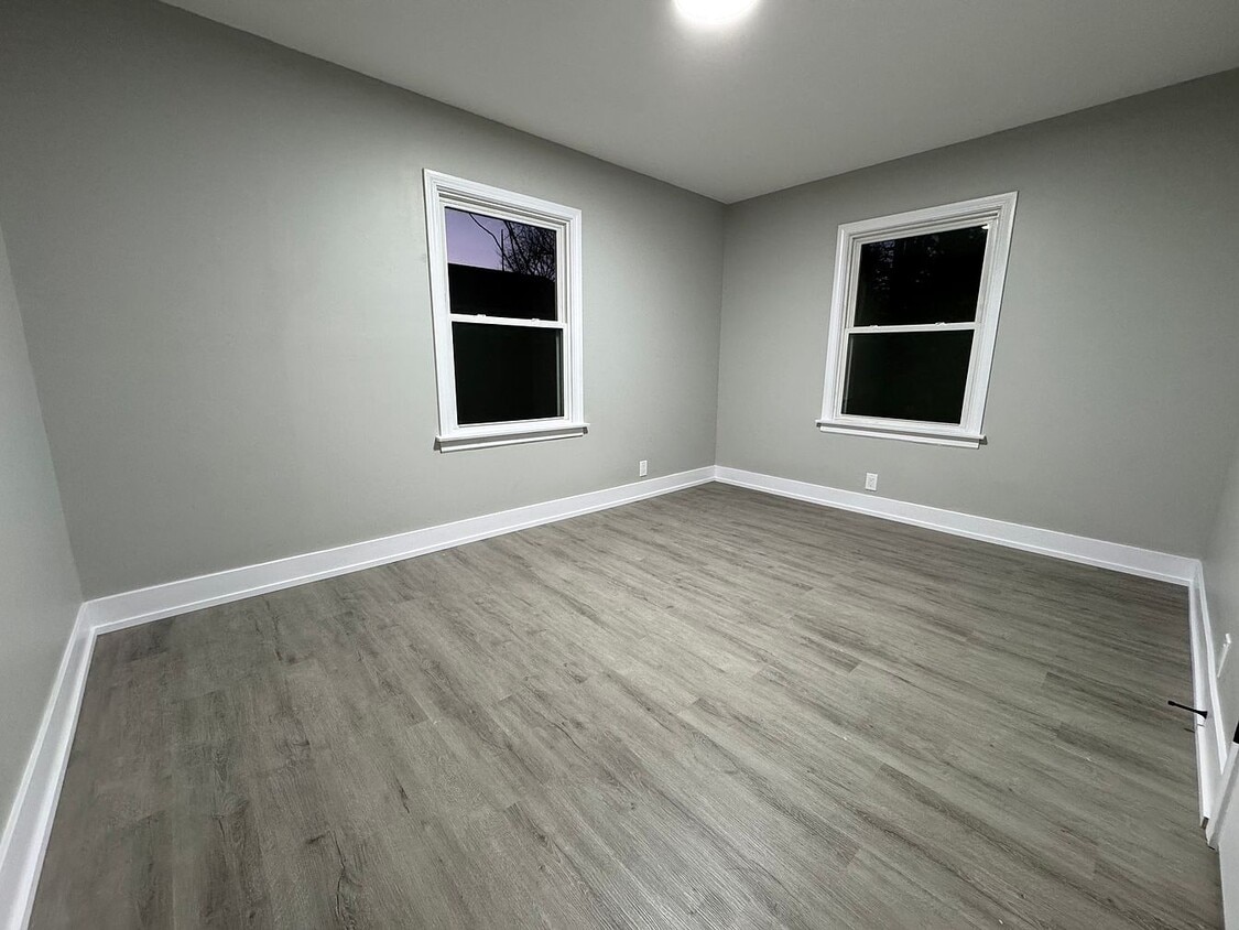 Building Photo - 9648 S 51st Ave