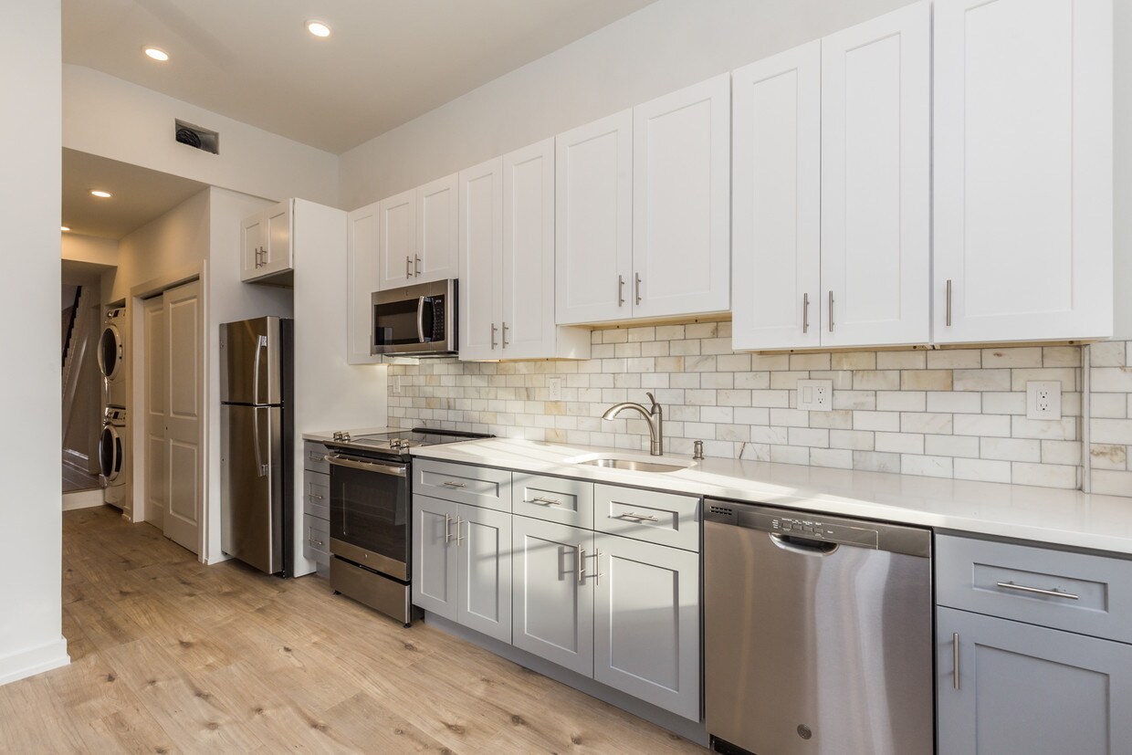 Foto principal - 2313 Frankford Ave