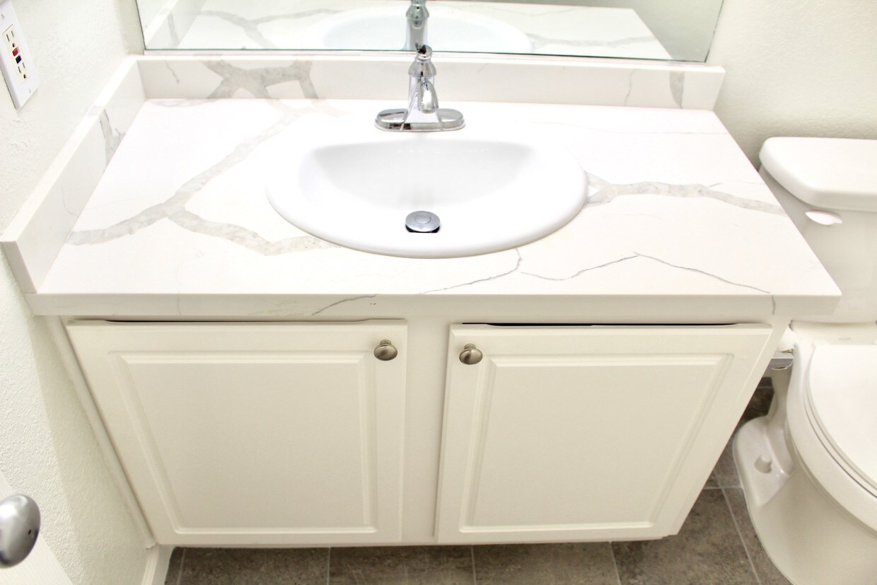 Foto principal - 3550 Lebon Dr