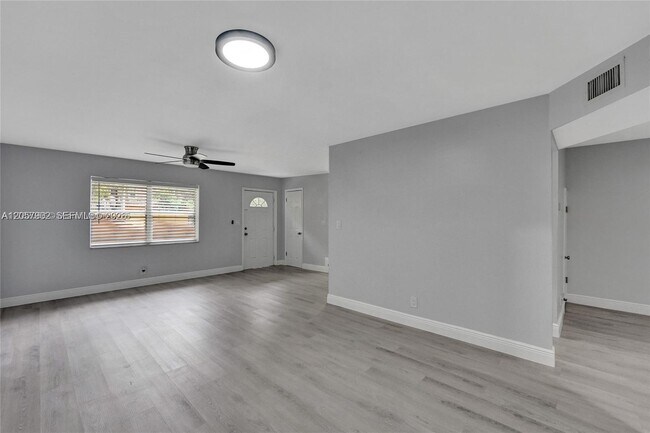 Building Photo - 5963 NW 25th Ct