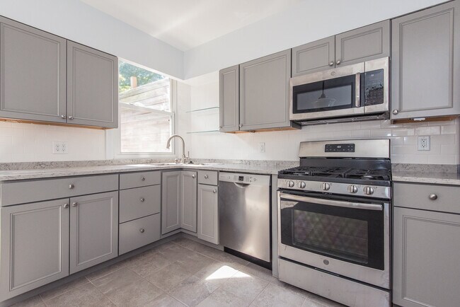 Foto del edificio - 230 N Newstead Ave
