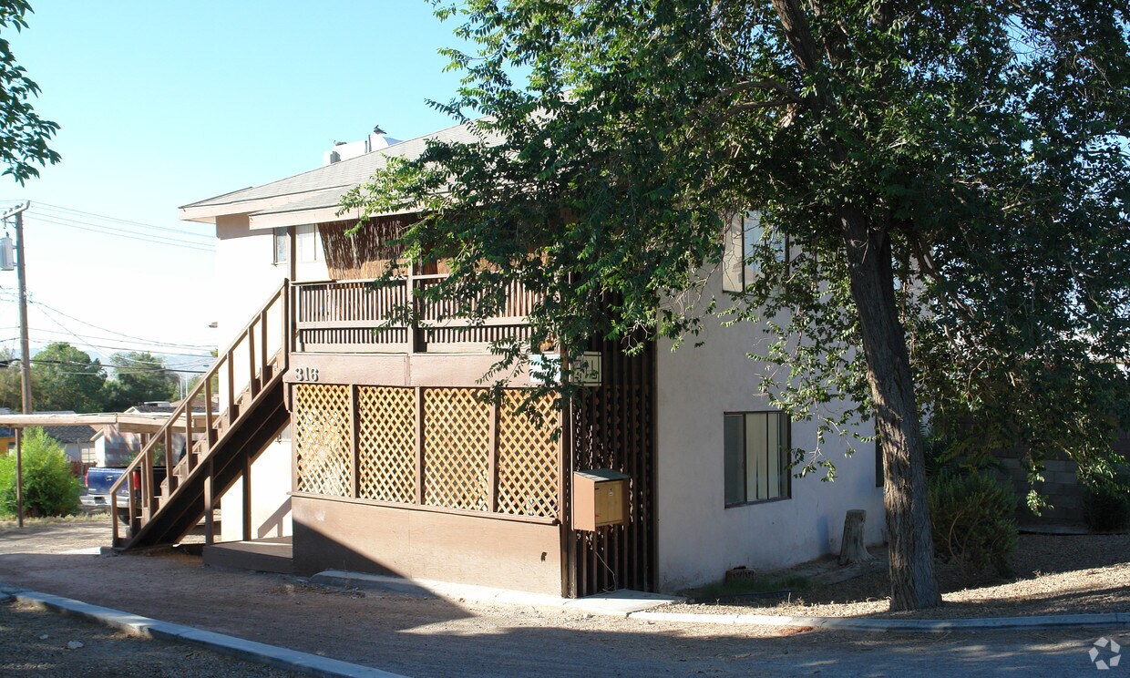 Primary Photo - 14th St Apartments