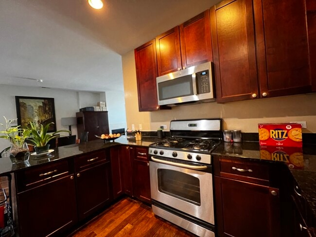 Foto del edificio - 5300 N Lincoln Ave