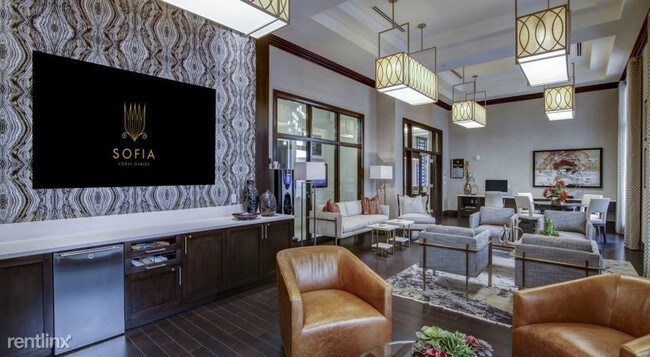 Foto del edificio - 3 br, 3 bath  - 2020 Salzedo St # 806