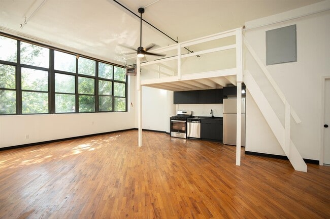 Photo - 2 Union St Apartment