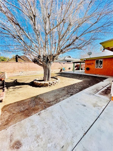 Foto del edificio - 37744 Lasker Ave
