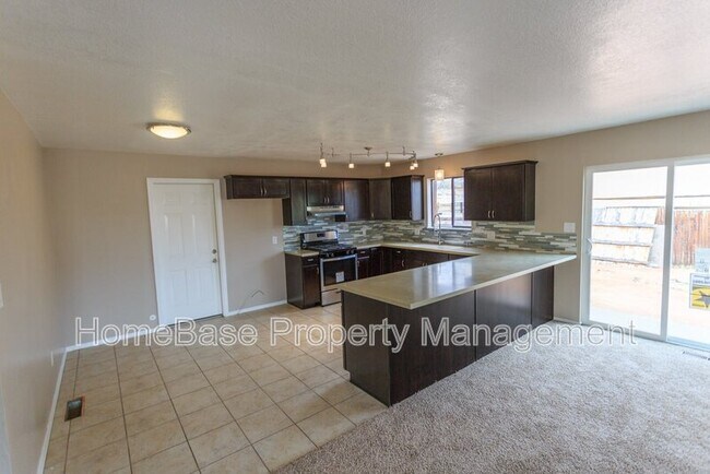 Building Photo - 5206 Foothills Dr