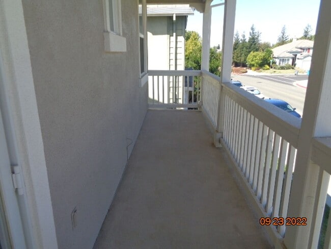 Building Photo - 1205 Valley Glen Dr