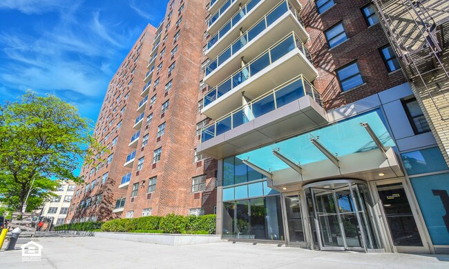 Building Photo - 1770 Grand Concourse
