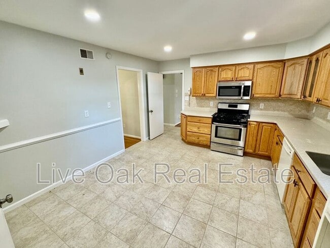 Building Photo - 4345 Temple Ct