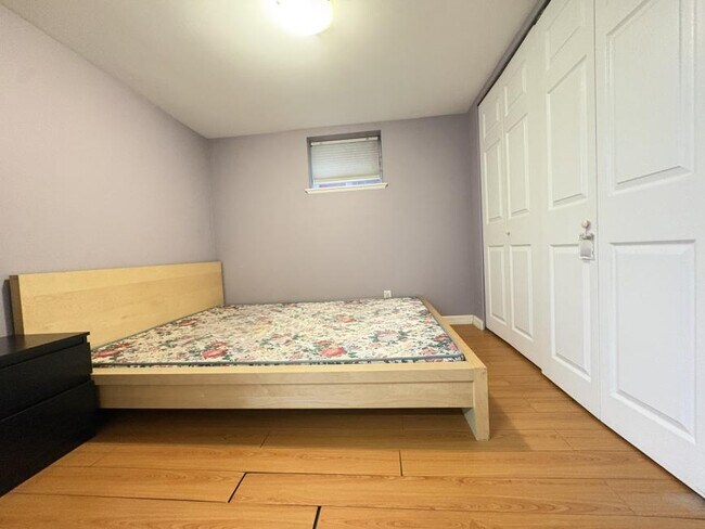 Photo du bâtiment - 2 bedroom in Vancouver BC V5Y 2S9