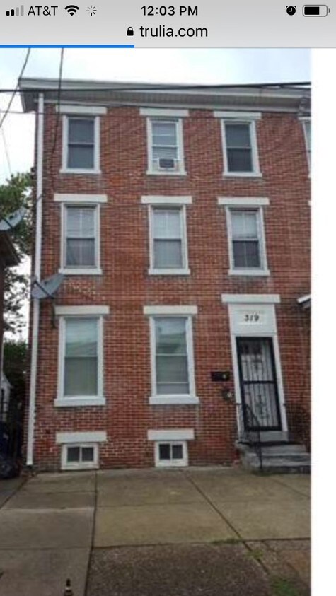 Primary Photo - 319 E Broad St