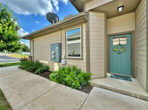Building Photo - 1701 Logan Dr