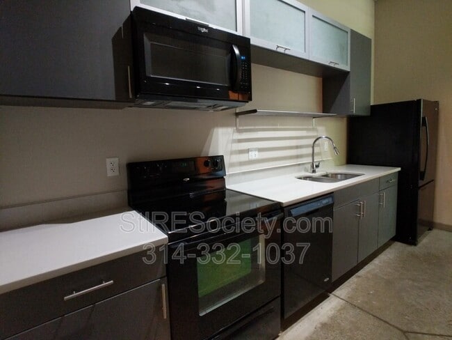 Foto del edificio - 8125 Michigan Ave