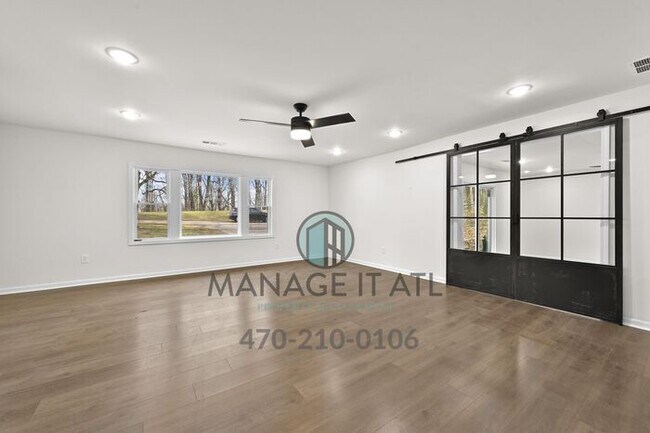 Building Photo - FULLY remodeled 4-bedroom, 2-bathroom house in Gainesville!