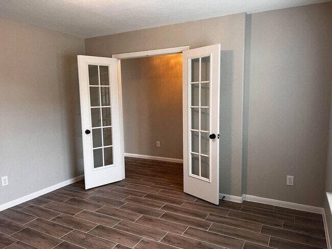 Foto del edificio - 4615 Shane Creek Ln
