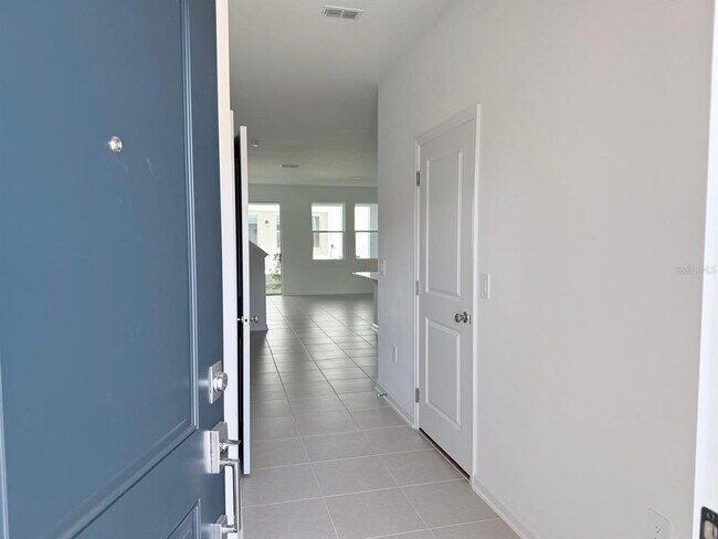 Building Photo - 2665 Bevel Ln