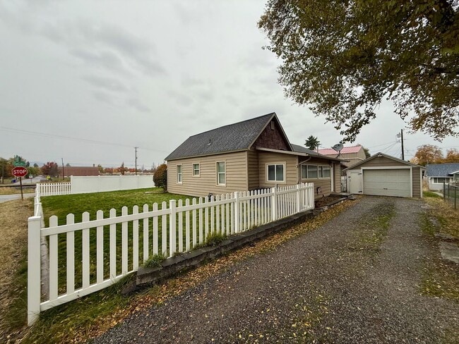 Foto del edificio - Updated 3 Bed 2 Bath Spokane Valley Home +...