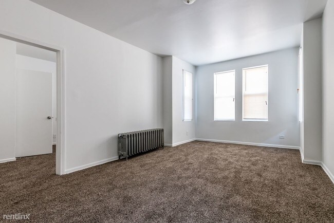 Building Photo - 2 br, 1 bath Apartment - 500 S Laramie Ave