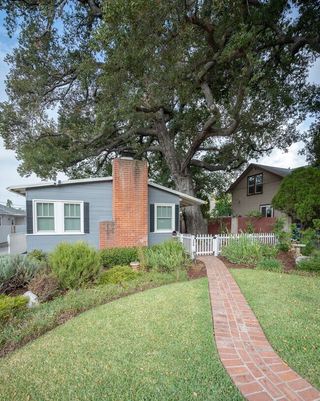Foto del edificio - Peaceful Cottage Home w/ 3B2B