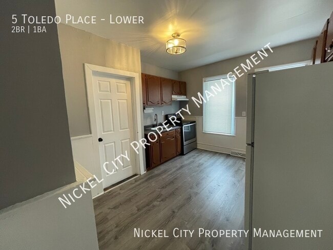 Building Photo - 5 Toledo Pl