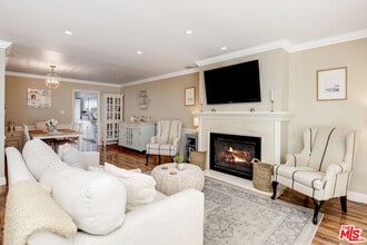 Building Photo - 4443 Saugus Ave