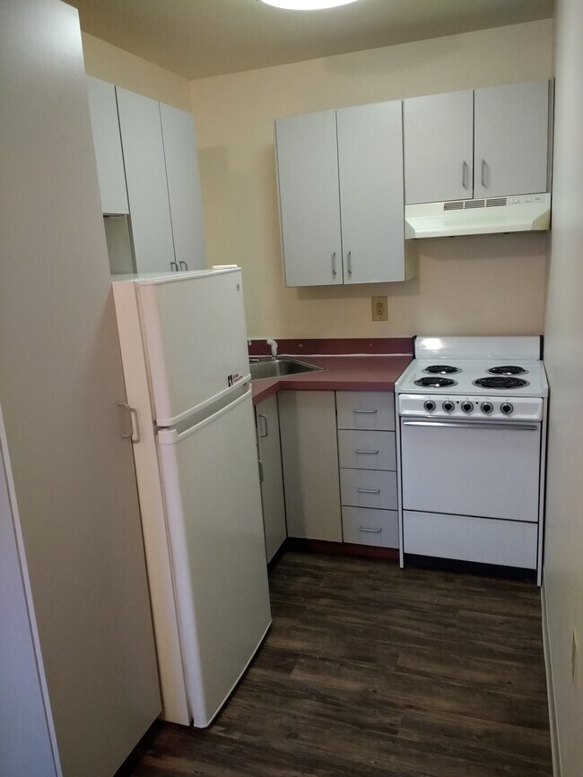Foto del edificio - 3025 Commercial Ave