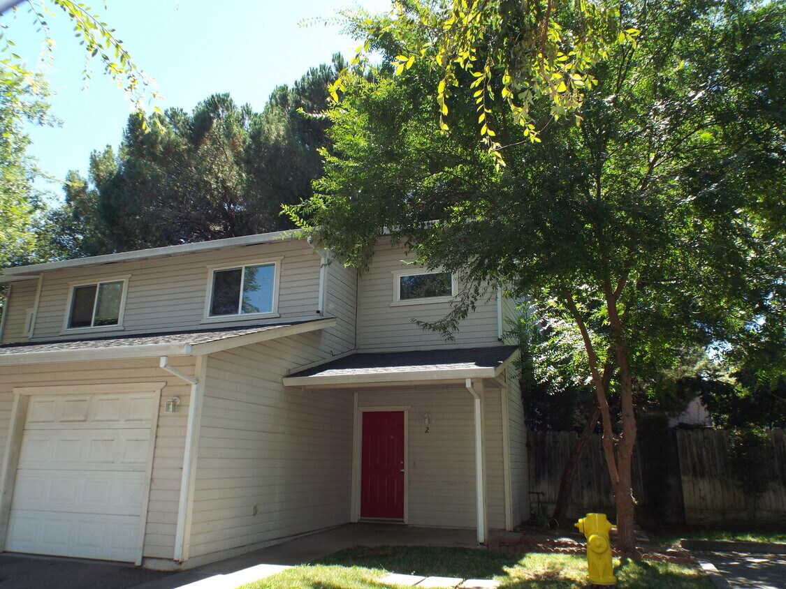 Primary Photo - 0620 - 80 Jillian Ln