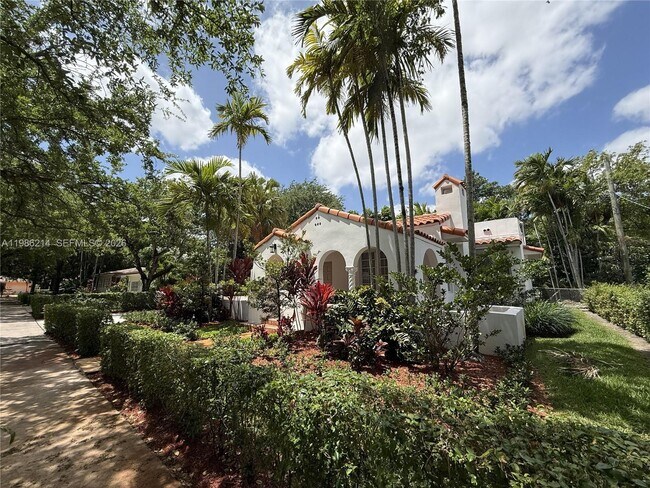 Foto del edificio - 820 Lorca St