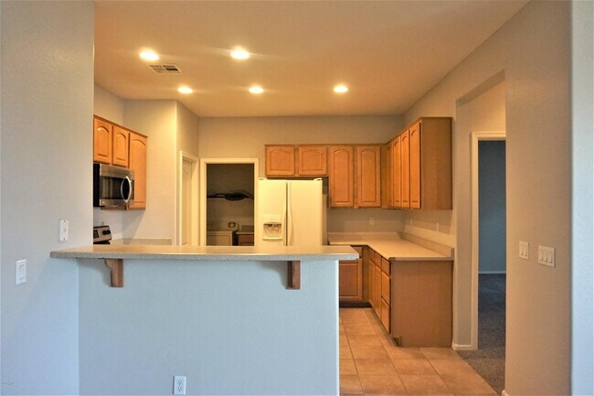Foto del edificio - 7247 W St Charles Ave