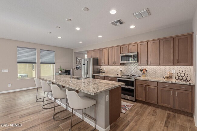 Building Photo - 3261 Maverick Dr