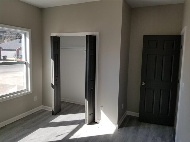 Building Photo - 1036 Georgetown Lane