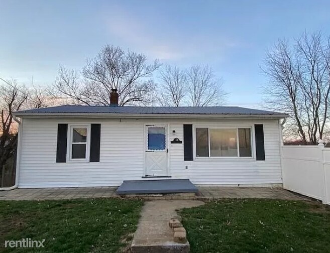 Foto principal - 3 br, 2 bath House - 118 Corlis Ave