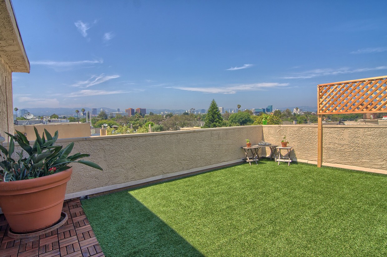 Foto principal - 12321 Ocean Park Blvd