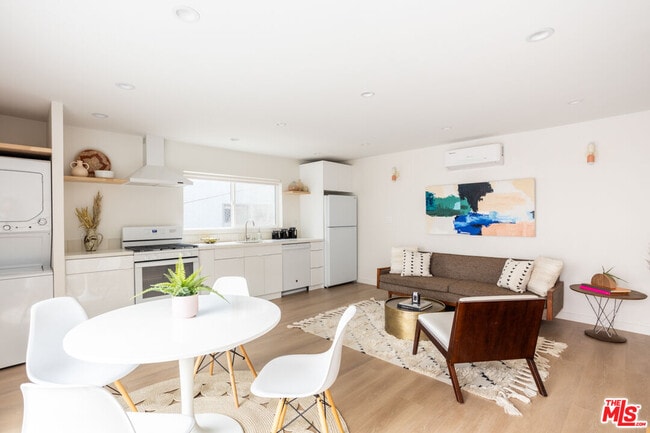 Foto del edificio - 1948 Preston Ave