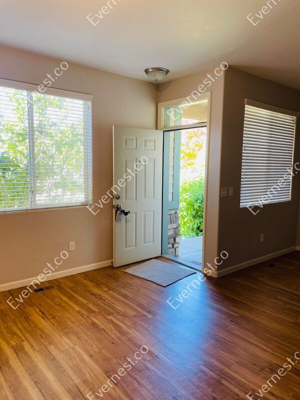 Building Photo - 2851 Kansas Dr