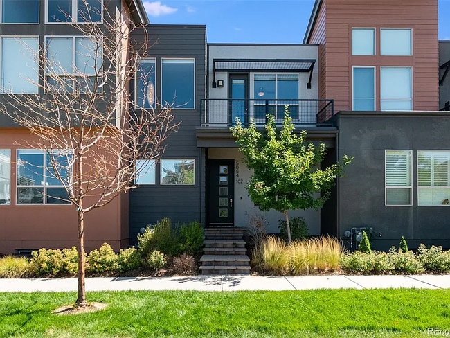 Photo - 5054 Valentia St Townhome