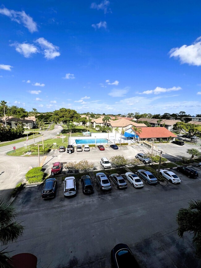 Foto del edificio - 7770 Tahiti Ln