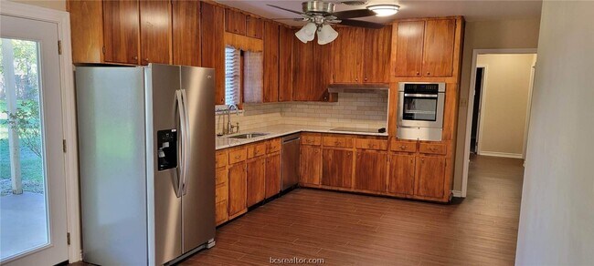 Foto del edificio - 1003 Harrington Ave